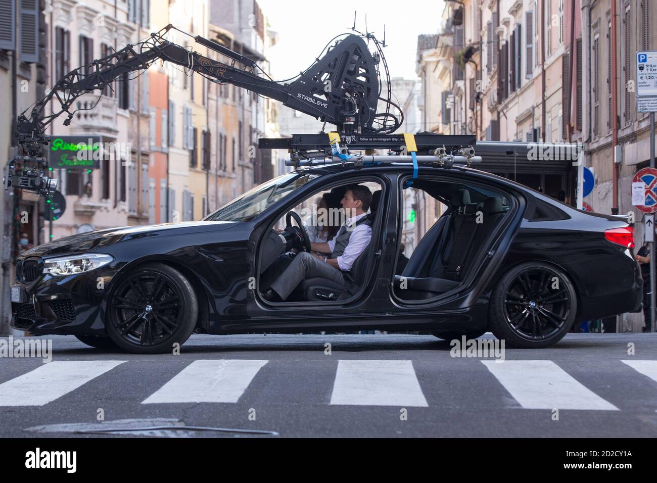 Rome, Italie. 06e octobre 2020. Tom Cruise sur la série de films 'la mission impossible 7' a commencé aujourd'hui à Rome, en Italie, dans le district de Monti via Panisperna, le 6 octobre 2020. (Photo de Matteo Nardone/Pacific Press/Sipa USA) crédit: SIPA USA/Alay Live News Banque D'Images