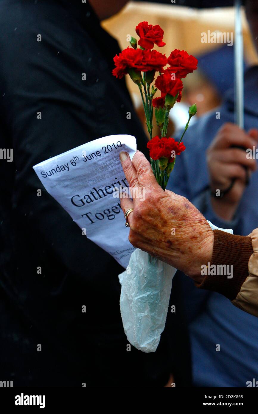 Cumbria Shooting Memorial Banque D Image Et Photos Alamy Cumbria Shooting Memorial Banque D Image Et Photos Alamy
