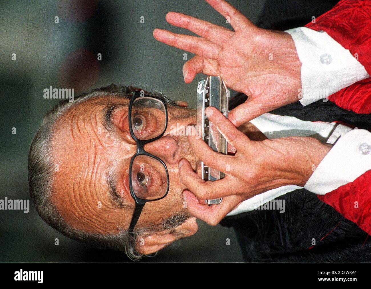 Le plus grand harmoniciste du monde Banque de photographies et d’images