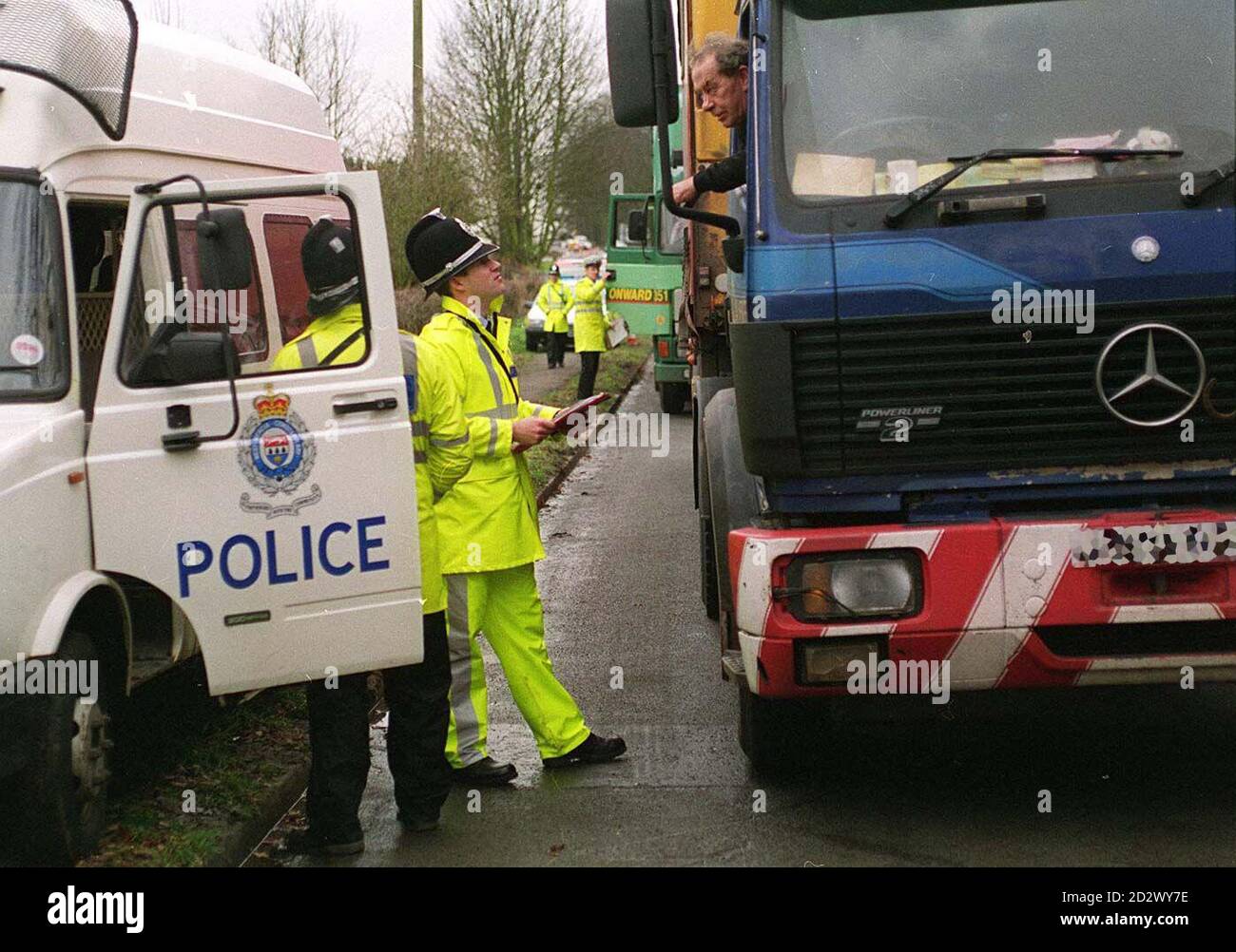 La police de West Mercia, enquêtant sur le meurtre d'une étudiante française Céline Figard, questionner les conducteurs de véhicules lourds sur l'A449 près de Worcester. Le corps de Céline a été trouvé à une escale à proximité le 29 décembre de l'année dernière. Banque D'Images