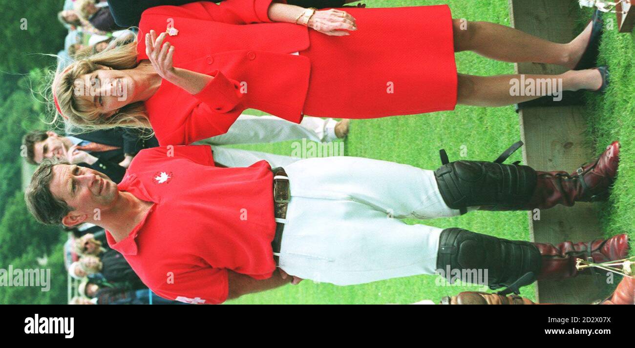 Le prince de Galles avec Lady Romsey 31/1/96 qui a été nommée comme la femme mystère discutant avec le prince Philip dans la bande 'Dukegate', le journal Sun a rapporté. Banque D'Images