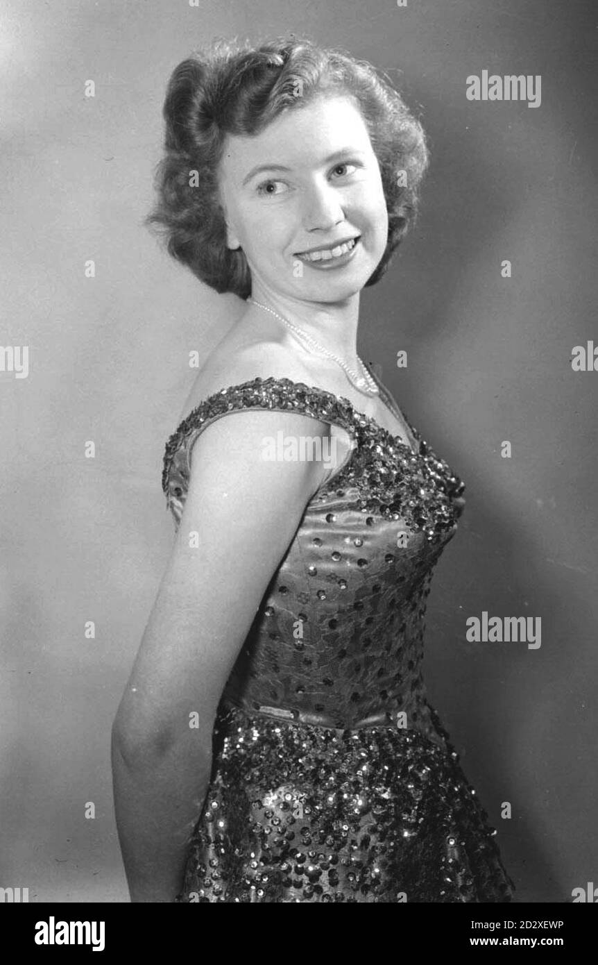 17 DÉCEMBRE : dossier de bibliothèque du chanteur de ballades Ruby Murray, décédé, âgé de 61 ans. Le chanteur né à Belfast était l'une des stars d'enregistrement les plus réussies des années 1950. Banque D'Images