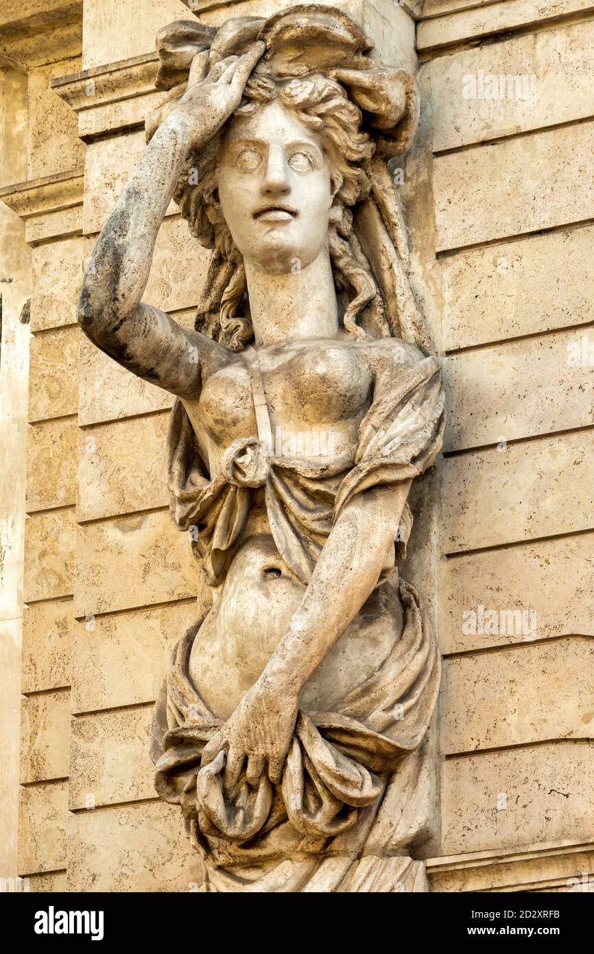 Détail d'une des statues sur l'entrée principale de la Villa Celimontana, Rome, Italie Banque D'Images