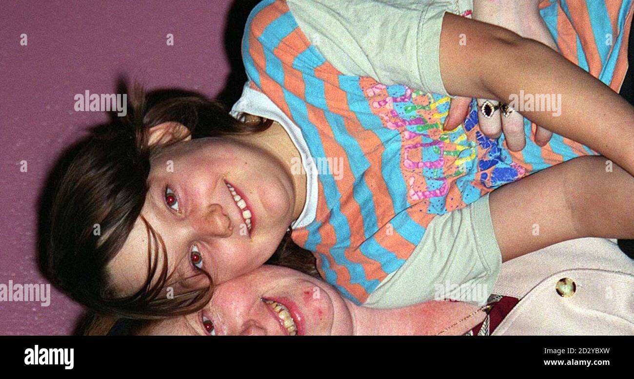 Collection non datée de Kirsty,9, qui est mort avec sa mère Teresa Harcourt, 28 ans, et ses frères et sœurs Malcolm, six ans, Kelly, trois ans et deux Kimberly dans un incendie à Bendbow Rise, Braunstone, Leicester, tôt aujourd'hui (jeudi). Voir l'histoire de l'AP décès PAR INCENDIE. Photo PA. Banque D'Images