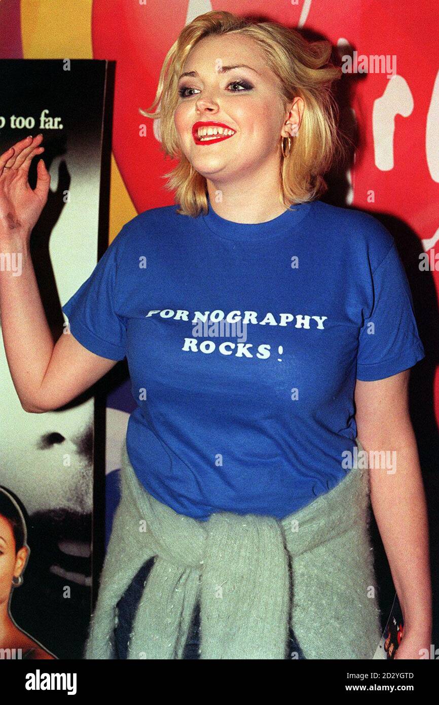 PA NEWS PHOTO 3/4/98 SUPER MODEL SOPHIE DAHL PARTICIPE AU FILM PREMIERE DE 'SCREAM II' AU VIRGIN CINEMA, FULHAM ROAD, LONDRES Banque D'Images