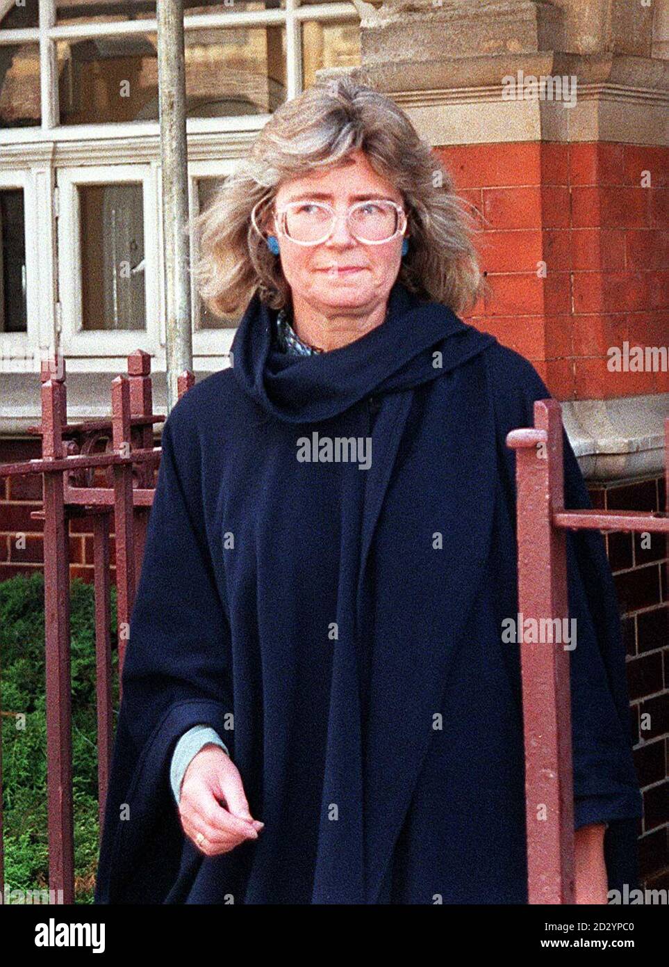 Jill Ritchie, épouse du ballonniste Alex Ritchie, quitte le tribunal du ...