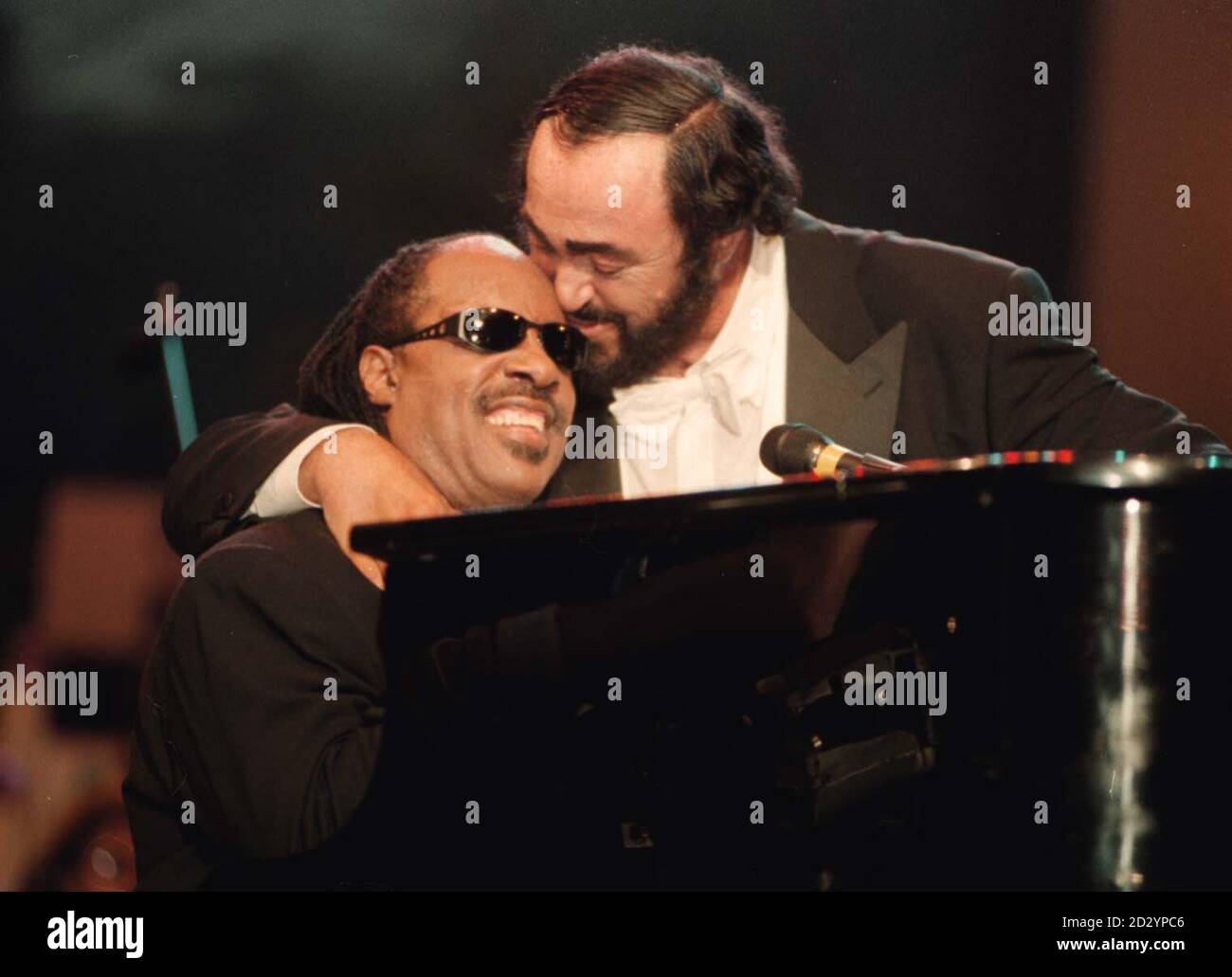 Luciano pavarotti stevie wonder Banque de photographies et d’images à