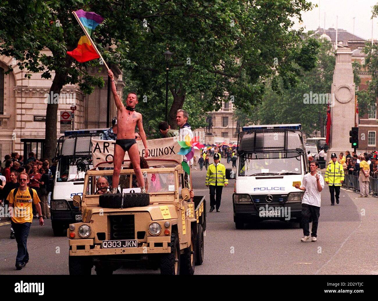 Le défilé annuel de la gay Pride descend aujourd'hui à Londres (samedi). Voir PA Story SOCIAL gay. Photo de Rosie Hallam/PA Banque D'Images