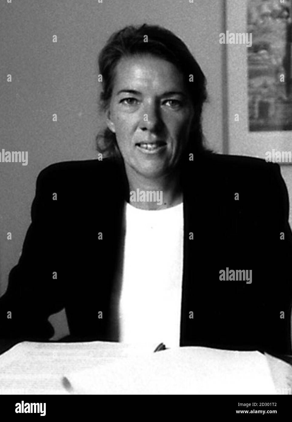 Photo de la bibliothèque PA datée de 28.07.95 : Elizabeth Appleby QC : le Parti conservateur a nommé la juge adjointe de la haute Cour Elizabeth Appleby QC comme nouvelle « superproduction ». Elle présidera le comité d'éthique et d'intégrité interne du parti, a déclaré un porte-parole ce soir (vendredi). Mère-de-deux Mme Appleby, 56 ans, fera partie d'un groupe de trois personnes qui statueront sur les différends internes des parties. Voir PA Story POLITICS Tory. Photos PA. DISPONIBLE EN NOIR ET BLANC UNIQUEMENT. Banque D'Images Photo de la bibliothèque PA datée de 28.07.95 : Elizabeth Appleby QC : le Parti conservateur a nommé la juge adjointe de la haute Cour Elizabeth Appleby QC comme nouvelle « superproduction ». Elle présidera le comité d'éthique et d'intégrité interne du parti, a déclaré un porte-parole ce soir (vendredi). Mère-de-deux Mme Appleby, 56 ans, fera partie d'un groupe de trois personnes qui statueront sur les différends internes des parties. Voir PA Story POLITICS Tory. Photos PA. DISPONIBLE EN NOIR ET BLANC UNIQUEMENT. Banque D'Images
