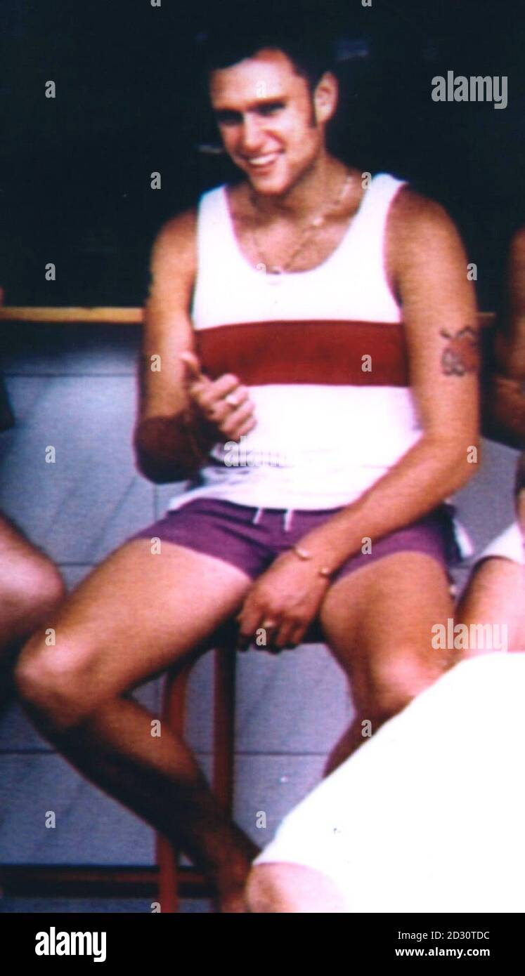 La police de Kent non datée a publié une photo de Stephen Cameron. Kenneth Noye, 52 ans, a été reconnu coupable du meurtre de Stephen Cameron, 21 ans, lors d'un combat de rage sur l'échangeur M25 Swanley à Kent le 19 mai 1996. Banque D'Images
