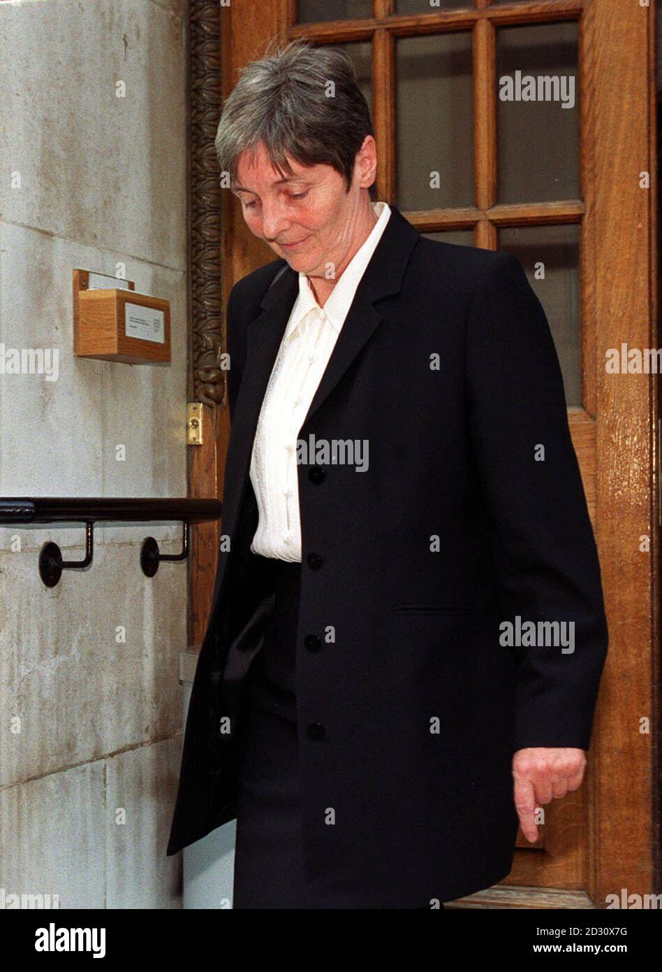 Petite fille de 6 ans chez le docteur Banque de photographies et d