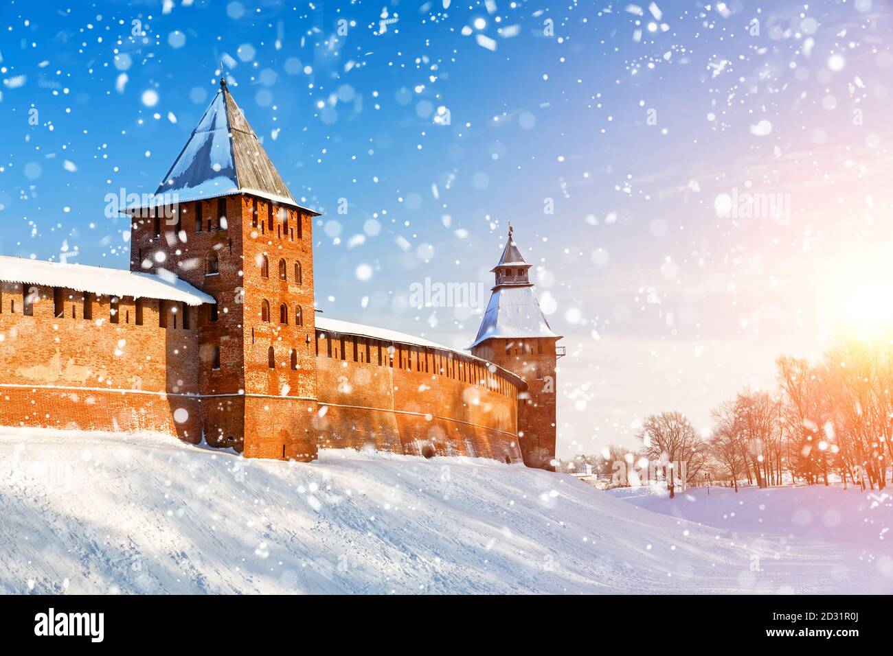 Novgorod Kremlin en hiver froid jour neigeux à Veliky Novgorod, Russie. Paysage d'hiver de Novgorod le Grand. Banque D'Images