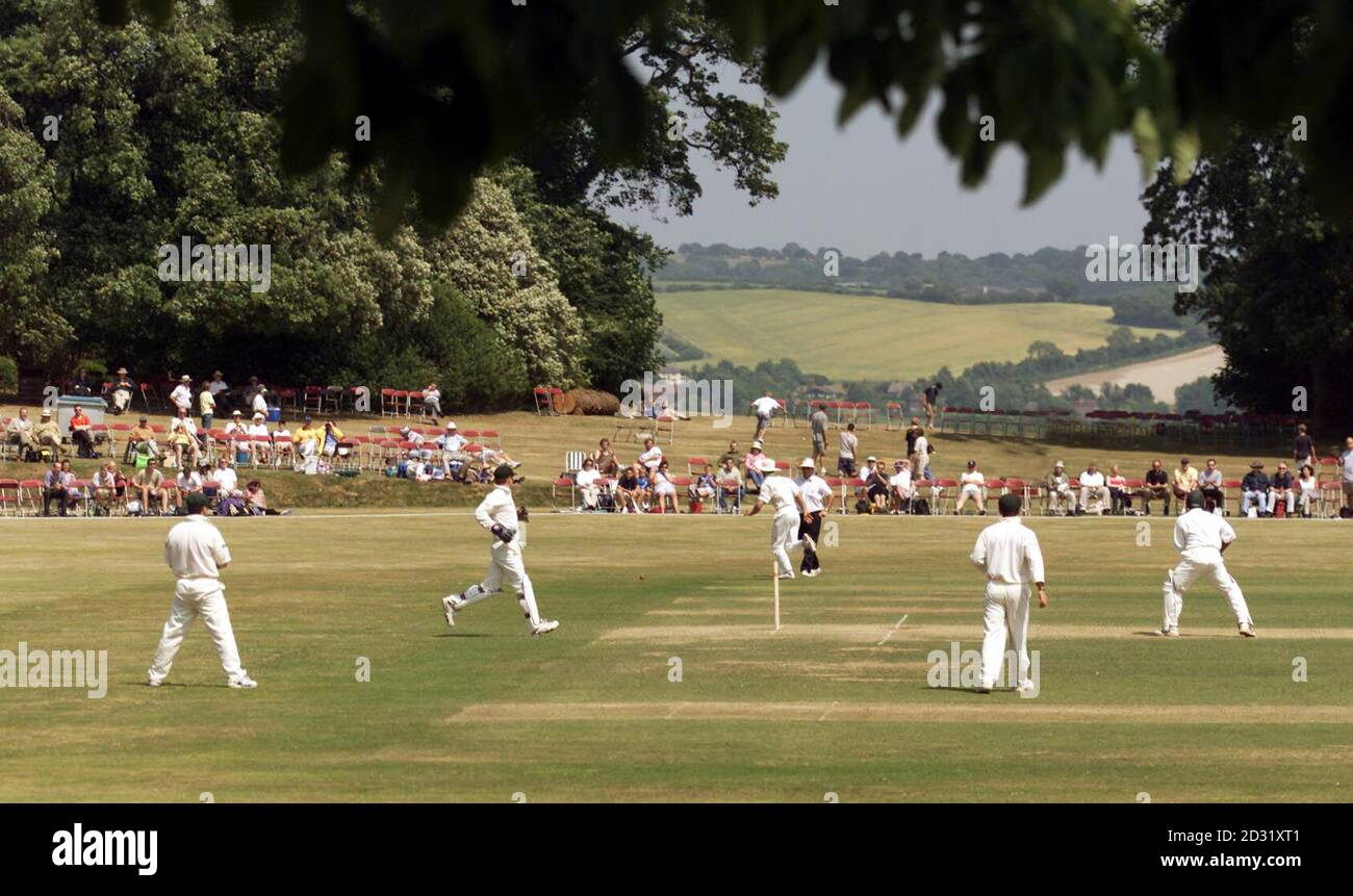 L'Australie en action contre MCC XI au Arundel Castle Cricket Club, West Sussex. Banque D'Images