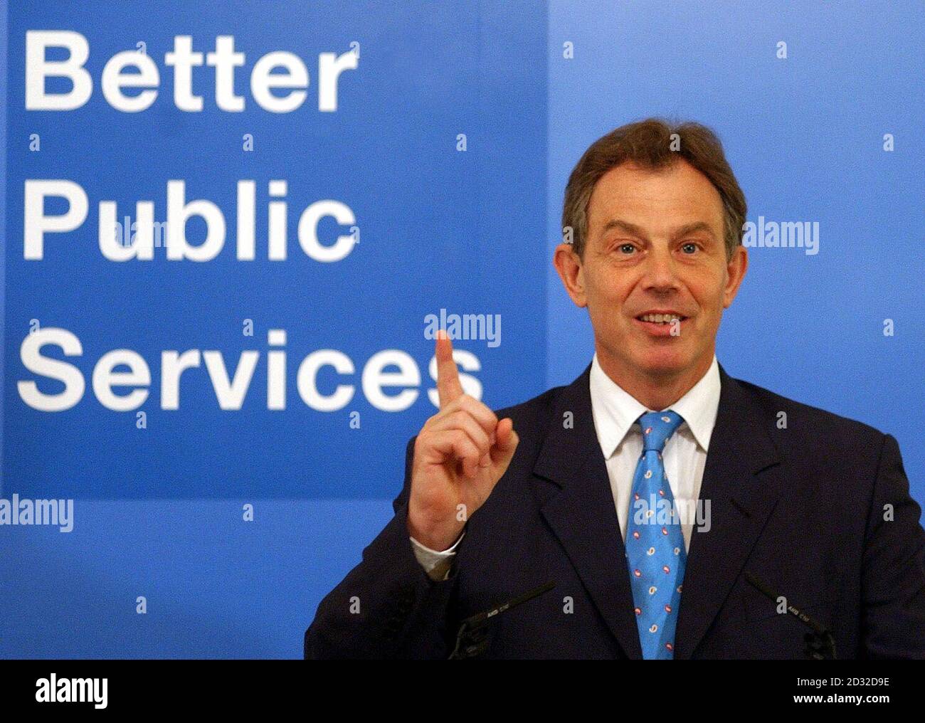 Le Premier ministre Tony Blair s'est exprimé lors du lancement d'une brochure sur les services publics à Downing Street, dans le centre de Londres. Banque D'Images