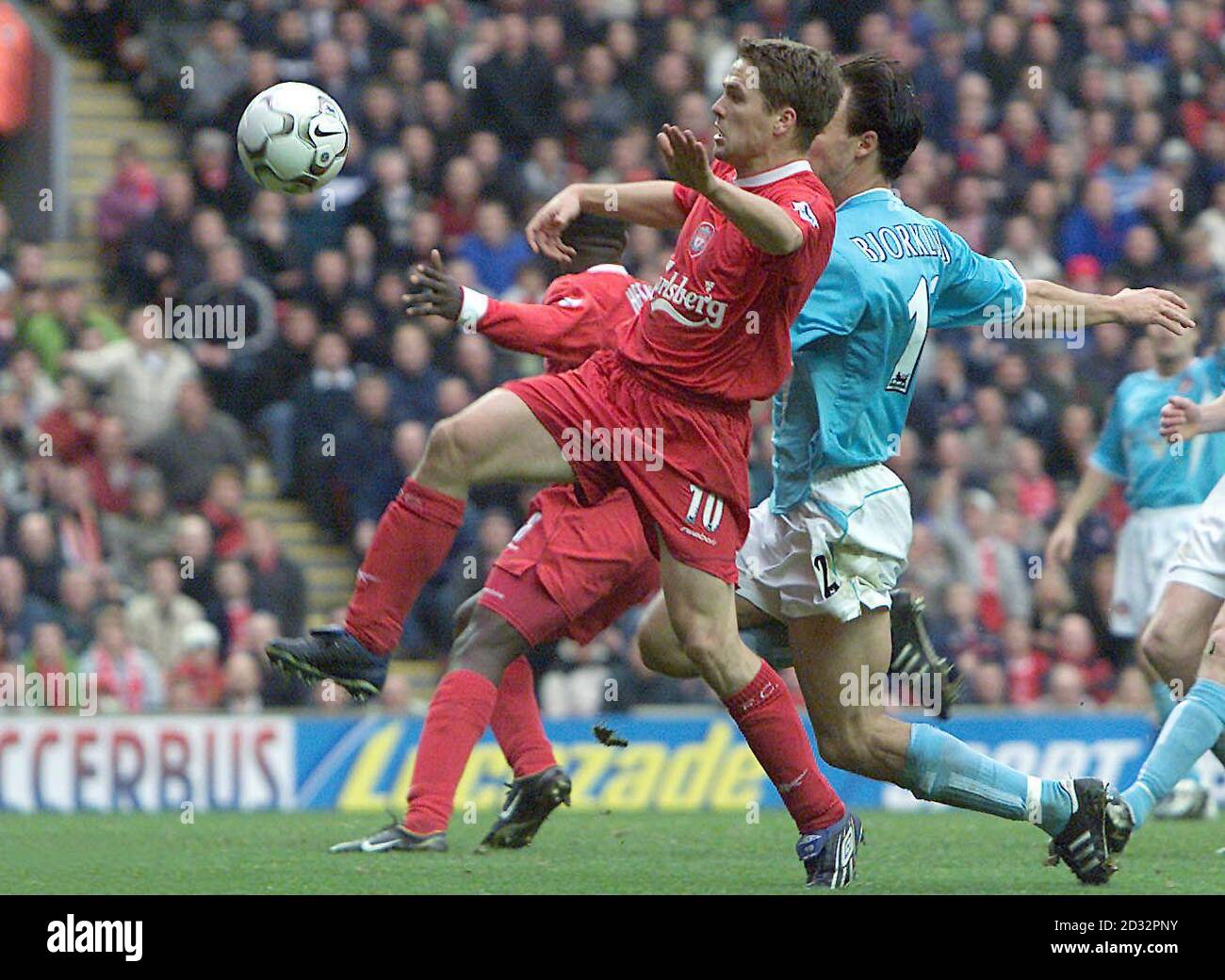 Michael Owen De Liverpool En Action Contre Sunderland Lors De Leur Match Fa Barclaycard Premiership A Anfield Liverpool Le Footballeur Et Sa Petite Amie Louise Bonsall Attendent Leur Premier Bebe A Annonce Michael Owen De Liverpool En Action Contre Sunderland Lors De Leur Match Fa Barclaycard Premiership A Anfield Liverpool Le Footballeur Et Sa Petite Amie Louise Bonsall Attendent Leur Premier Bebe A Annonce