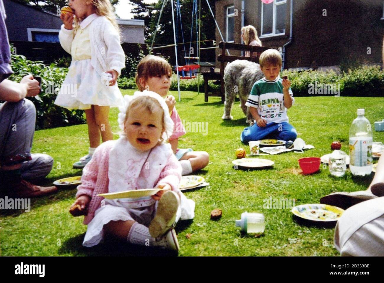 La famille collectionne la photo de Jodi Jones, émise par les parents de l'adolescent assassiné qui faisaient un appel public pour aider à attraper son tueur. * les deux tantes de Jodi devaient aller devant les caméras lors d'une conférence de presse à Dalkeith, Midlothian - deux semaines après le lancement d'une enquête sur sa mort. Ce sera la première fois qu'un membre de la famille pourra faire appel et parler de Jodi. Banque D'Images