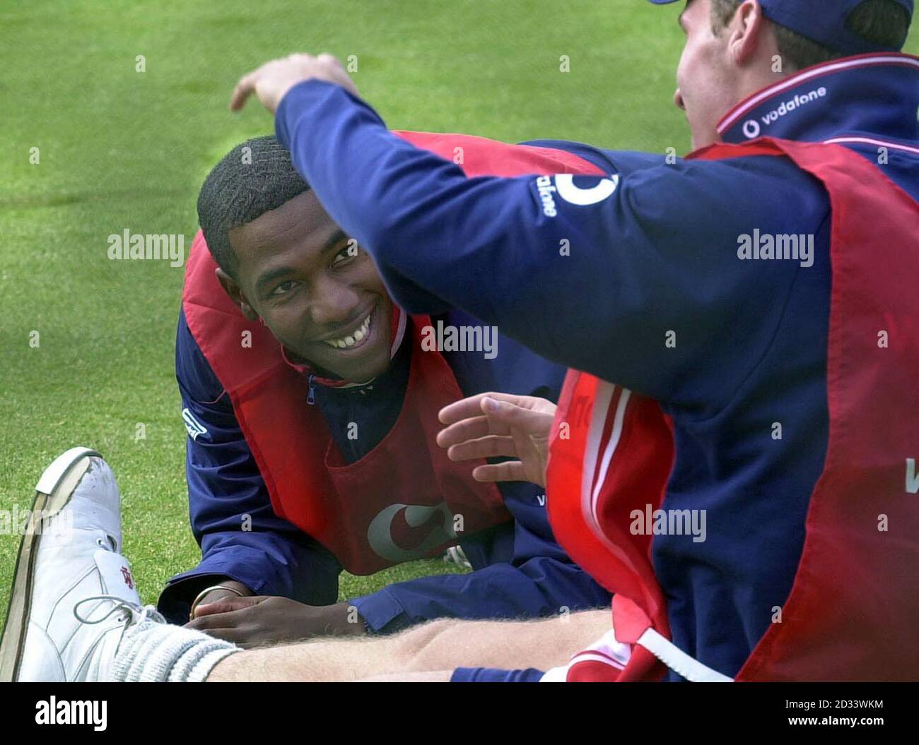 Alex Tudor, le lanceur rapide de Surrey, se détend pendant la pratique du net à Edgbaston, Birmingham. Tudor a remporté un nouvel appel à l'équipe d'Angleterre pour le deuxième test de Npower contre le Sri Lanka, le premier match de test a été tiré. Banque D'Images