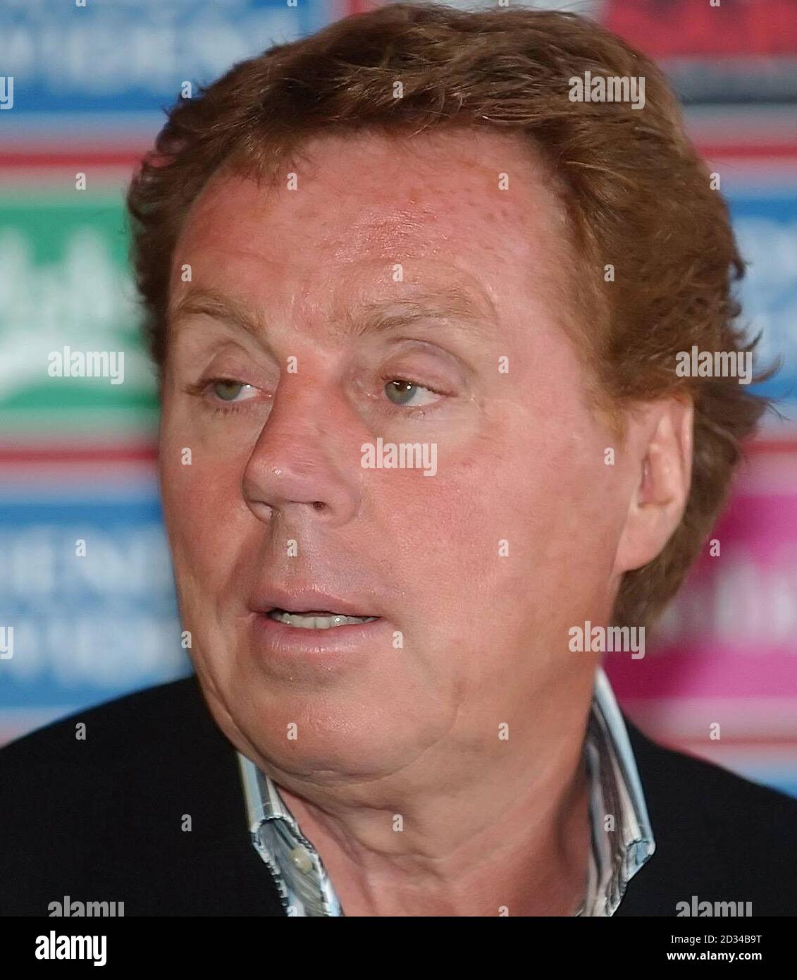 Harry Redknapp, directeur de Southampton, a révélé qu'il avait décidé de rester à Southampton la saison prochaine et de les guider à nouveau vers le Barclays Premiership parce qu'il a refusé de sortir sur une note basse. Banque D'Images
