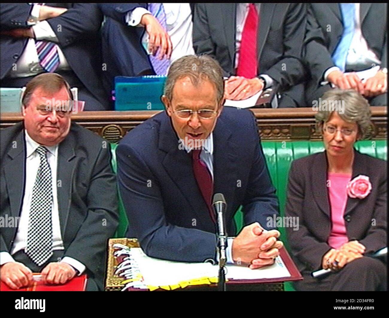 Le premier ministre britannique, Tony Blair, prend la parole à la Chambre des communes lors des questions du premier ministre, le mercredi 16 2005 novembre. APPUYEZ SUR ASSOCIATION photo. Le crédit photo devrait se lire comme suit : PA Banque D'Images