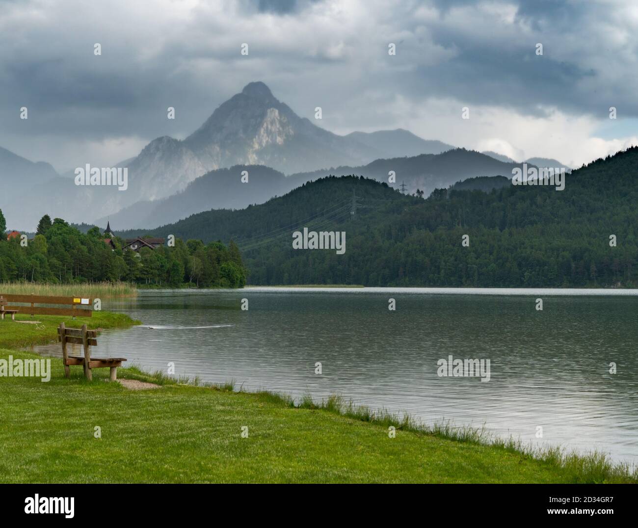 Lac dans les montagnes des alpes allemandes Banque D'Images