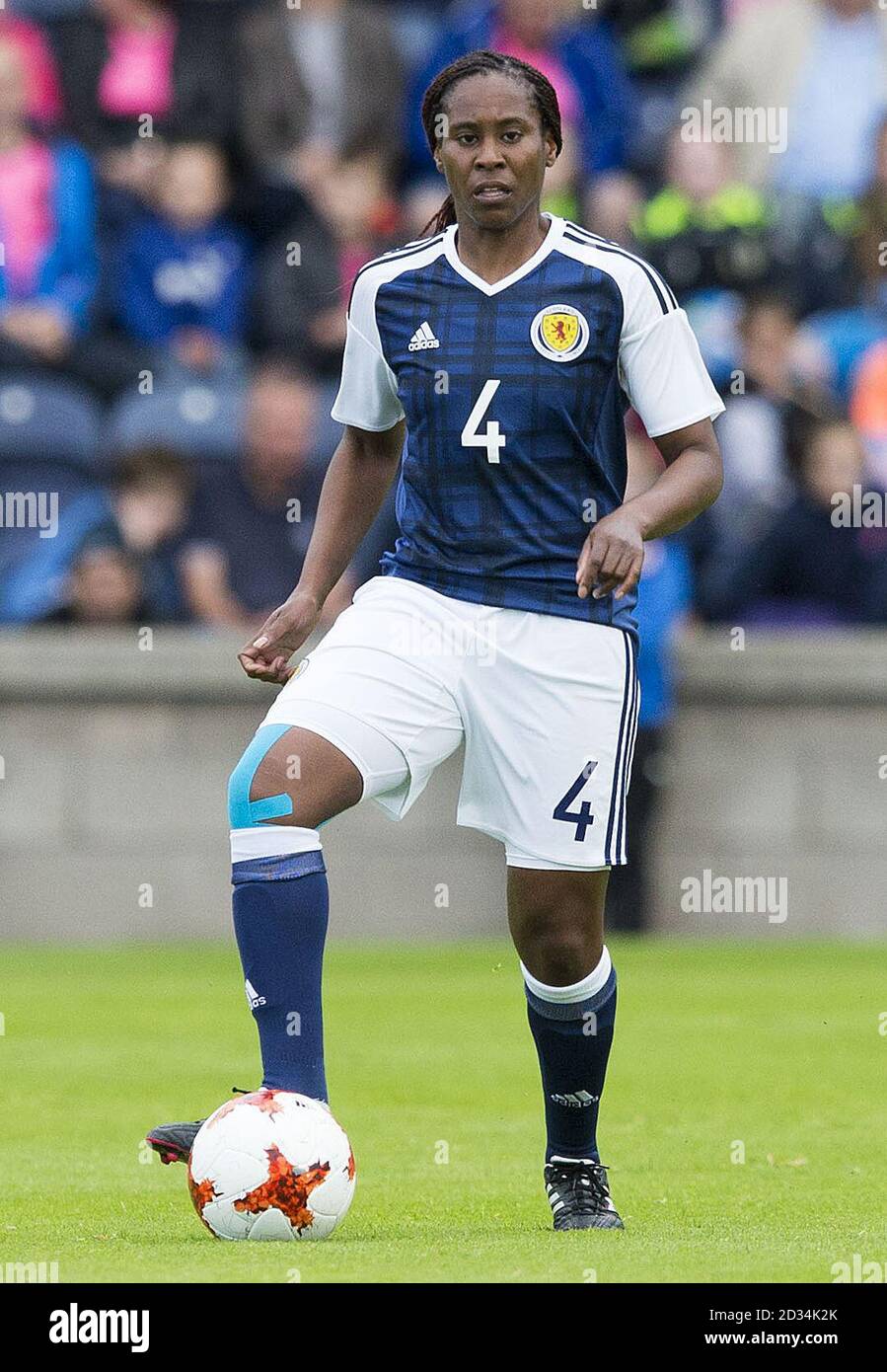 L'Écosse féministe Ifeoma Dieke pendant le Défi international match à Stark's Park, Kirkcaldy. ASSOCIATION DE PRESSE Photo. Photo date : vendredi 7 juillet 2017. Voir l'ACTIVITÉ DE SOCCER histoire des femmes en Écosse. Crédit photo doit se lire : Jeff Holmes/PA Wire. RESTRICTIONS : Utiliser l'objet de restrictions. Usage éditorial uniquement. L'utilisation commerciale qu'avec l'accord écrit préalable de la Scottish FA. Banque D'Images