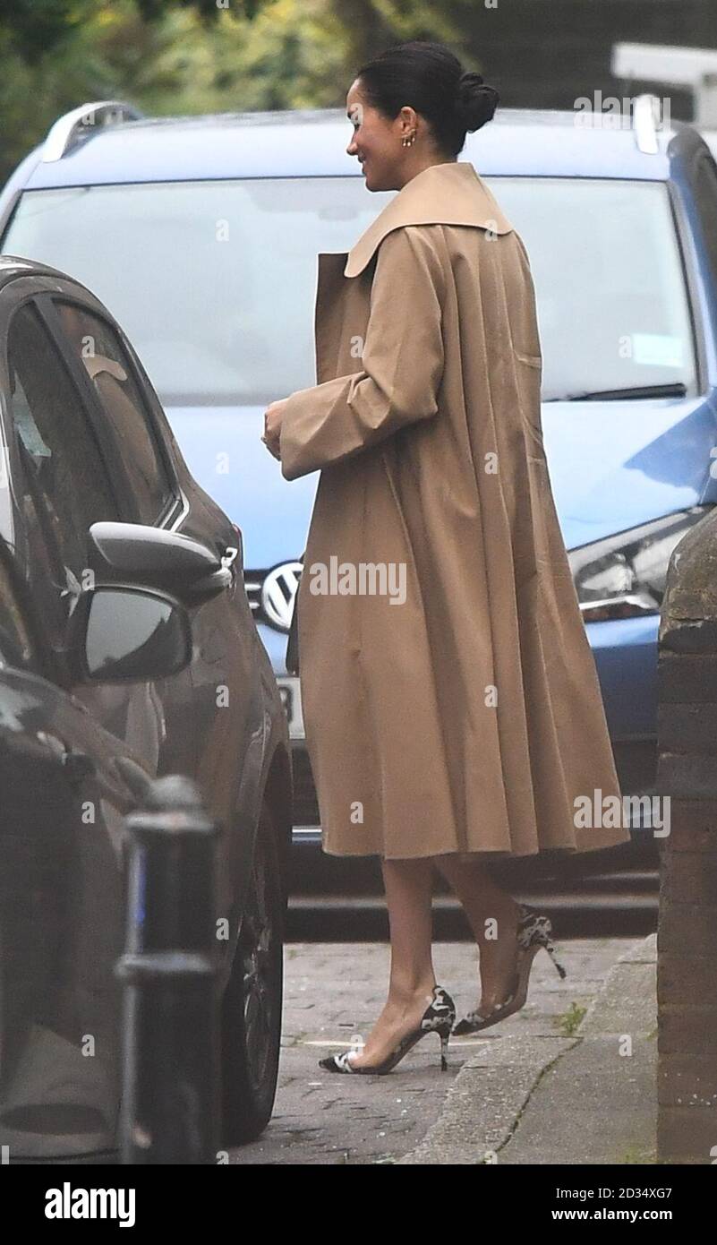 La Duchesse de Sussex quitter Smart fonctionne, à Londres, le jour qu'elle est devenue leur protecteur, ainsi que d'honneur du Théâtre National, l'Association des universités du Commonwealth, et le bien-être des animaux de bienfaisance, Mayhew. Banque D'Images