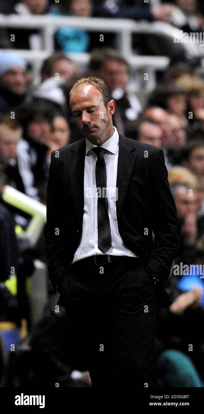 Alan Shearer, directeur de Newcastle United, réagit lors du match de la Barclays Premier League à St James' Park, à Newcastle. Banque D'Images