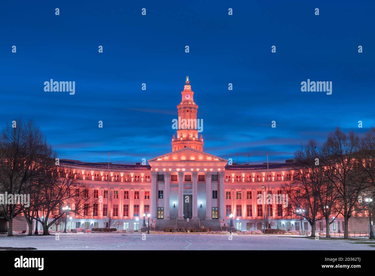 Denver, Colorado, USA city and county building au crépuscule en hiver. Banque D'Images