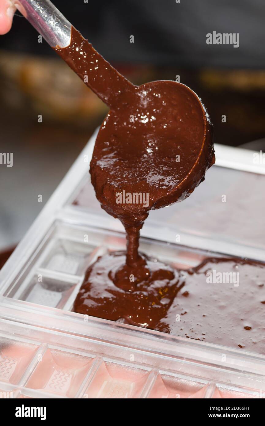 Ingrédients pour la préparation de la barre de chocolat artisanale Banque D'Images