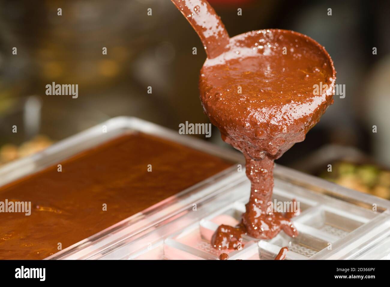 Ingrédients pour la préparation de la barre de chocolat artisanale Banque D'Images