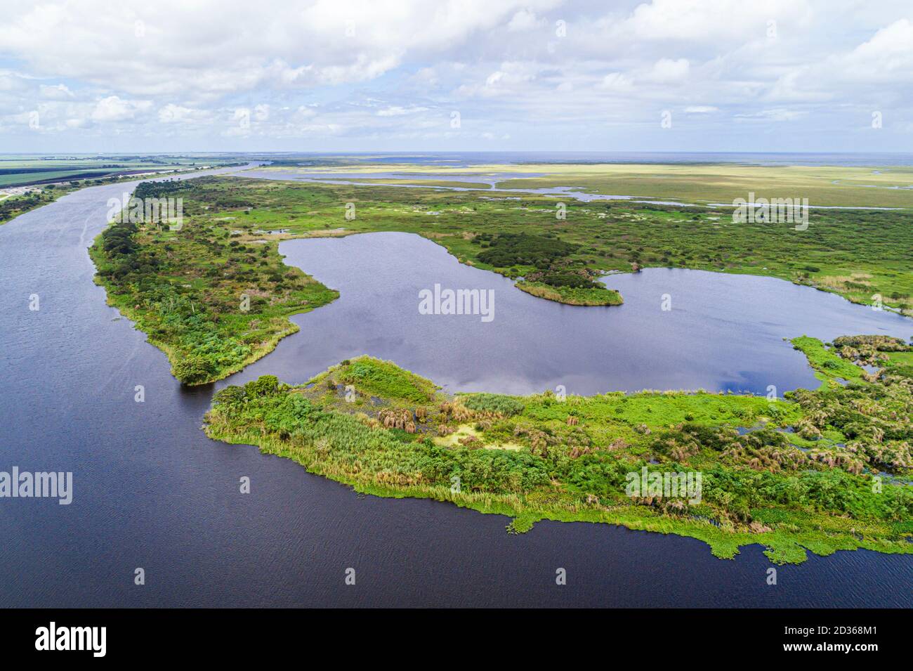 Floride, eau de South Bay, lac Okeechobee, eau de canal de voie navigable, paysage naturel marécages aériennes vue aérienne d'oiseau de l'oeil, les visiteurs voyage Banque D'Images