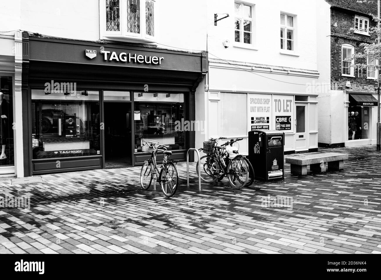 Londres UK octobre 06 2020, TAG Heuer Luxury Goods Shop Front sans personne Banque D'Images