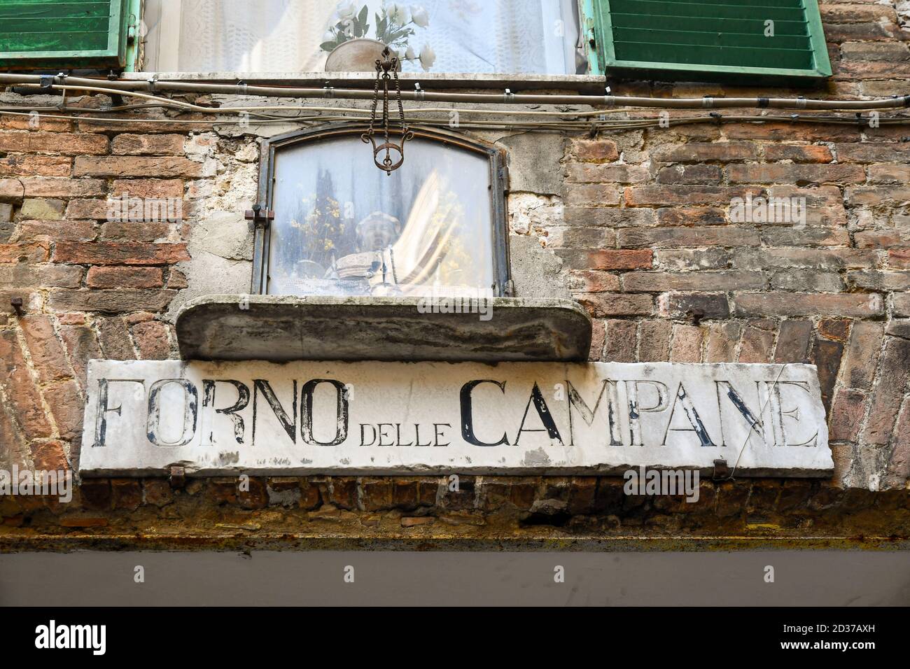 Signe de la boulangerie historique 'Forno delle Campane', ouvert dans les années 1930 dans le centre de Sienne, Toscane, Italie Banque D'Images