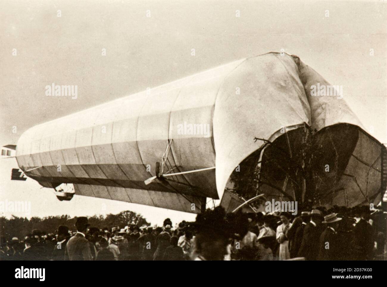 Zeppelin LZ 5 à Goeplingen, Allemagne, 1909 Banque D'Images