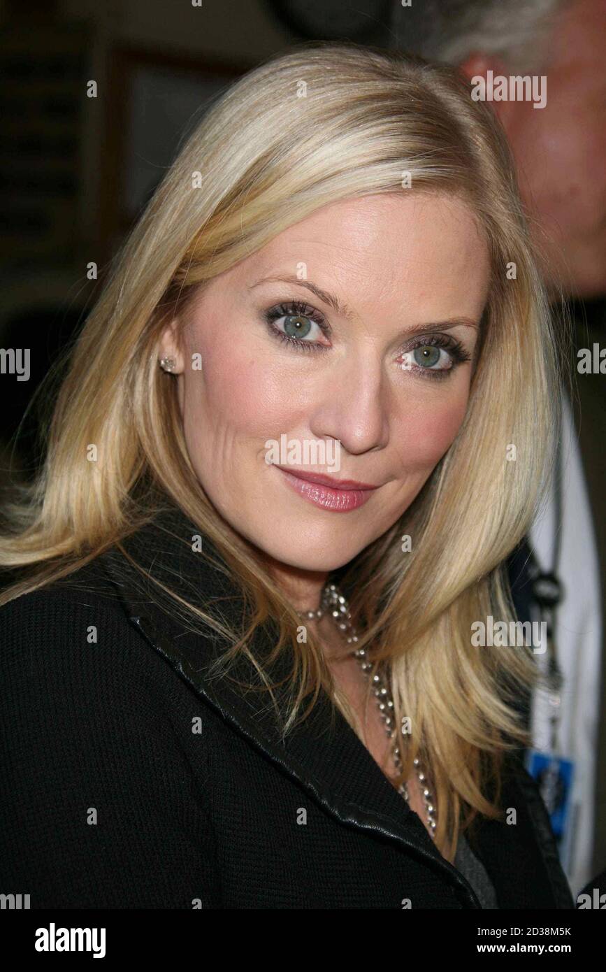 Emily Procter fait la promotion de « CSI: Miami » à New York le 2 octobre 2006. Crédit photo : Henry McGee/MediaPunch Banque D'Images Emily Procter fait la promotion de « CSI: Miami » à New York le 2 octobre 2006. Crédit photo : Henry McGee/MediaPunch Banque D'Images