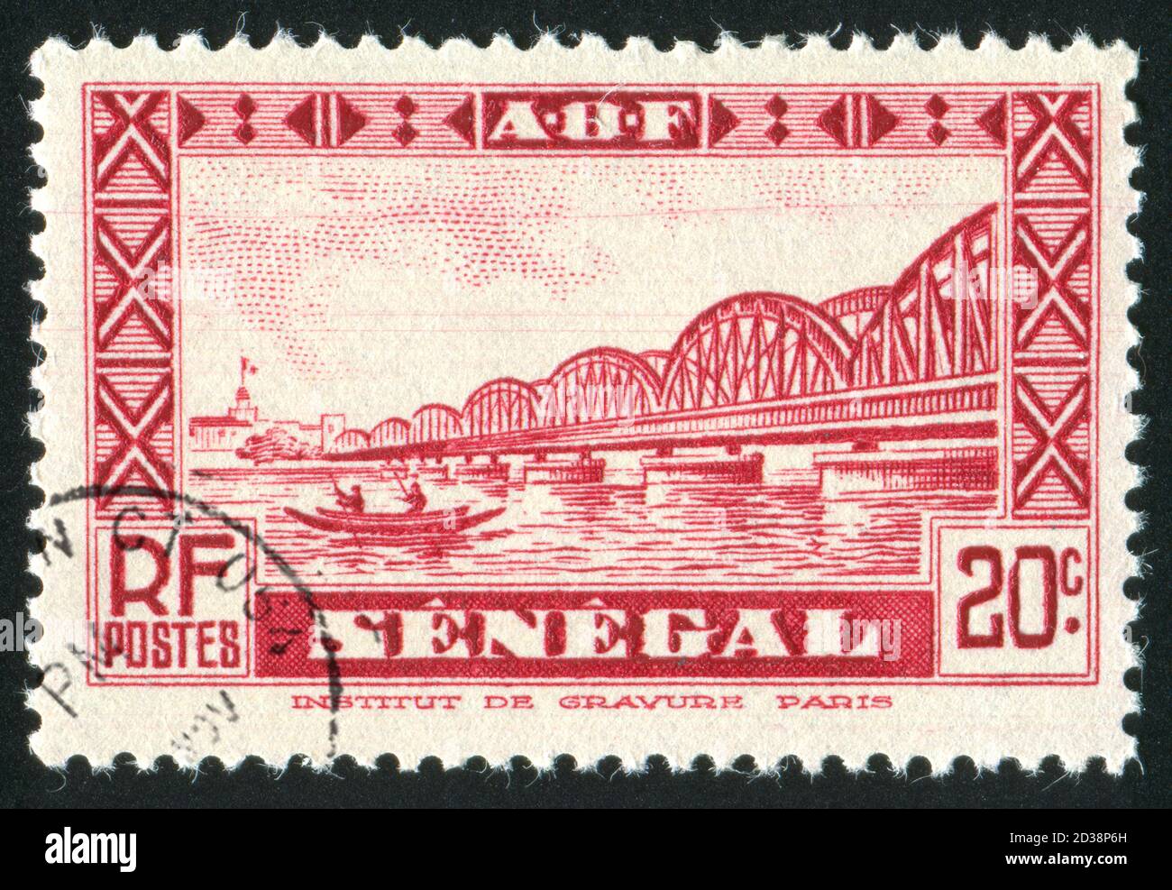 SÉNÉGAL - VERS 1931 : timbre imprimé par le Sénégal, montre le pont Faidherbe, vers 1931. Banque D'Images