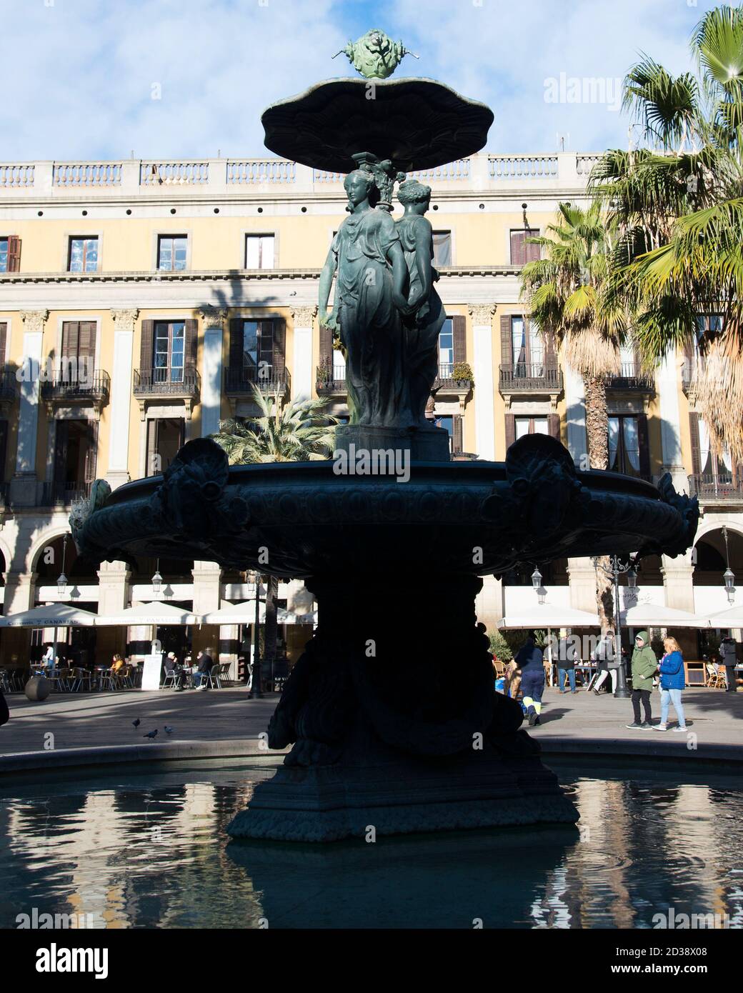 BARCELONE, CATALOGNE / ESPAGNE - 22 JANVIER 2019: Fontaine des trois Grâces à la Plaça Reial, Barcelone, Espagne. Architecte Antoni Rovira i Trias (1876) Banque D'Images