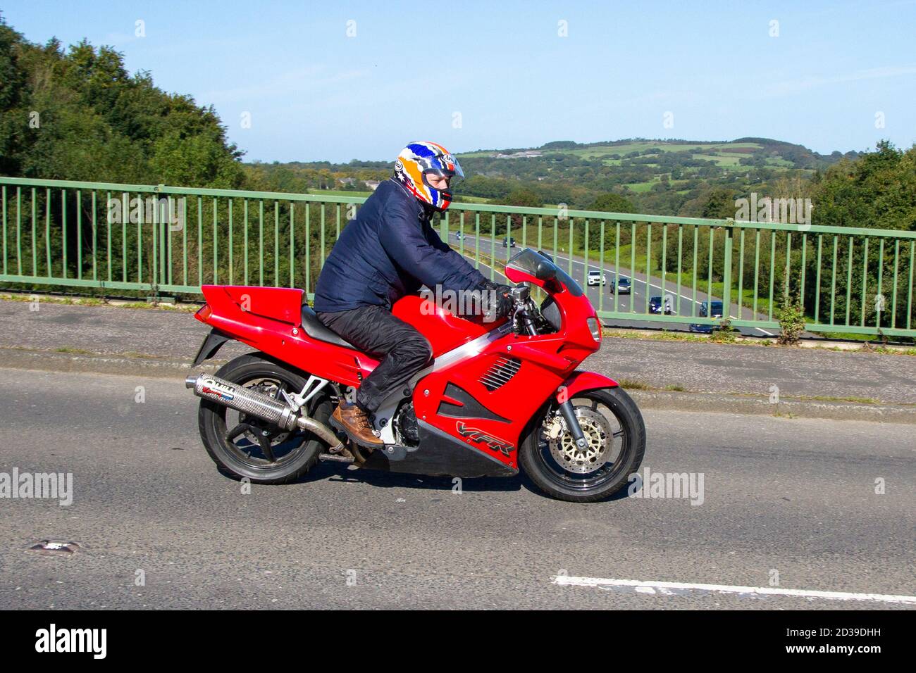 1997 rouge 90s 750cc VFR Honda motard rider; deux roues de transport, motos,  véhicule, routes, motos, motards motards moto à Chorley, Royaume-Uni Photo  Stock - Alamy