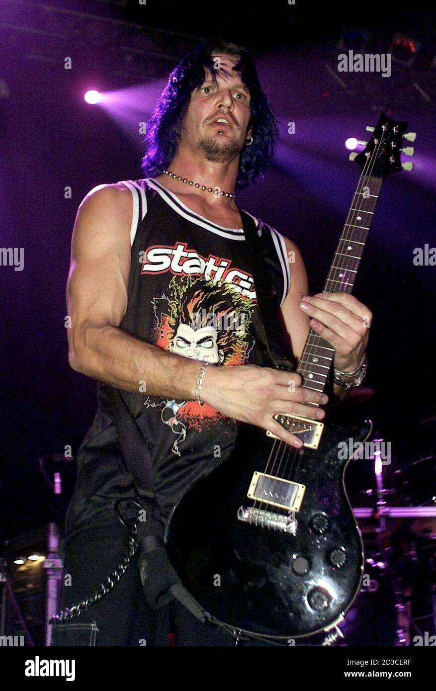 Guitarist Dan Donegan Band Disturbed Banque d’image et photos - Alamy