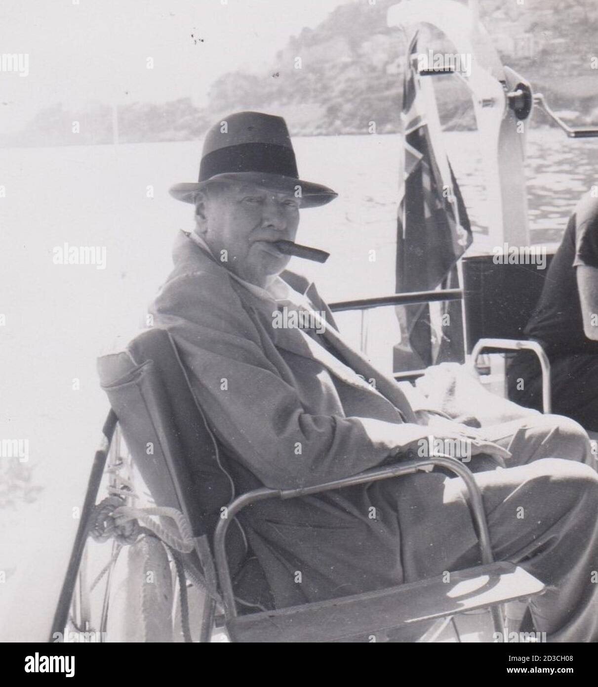 Winston Churchill en visite à Lord Beaverbrook, dans le sud de la France, 1958 Banque D'Images