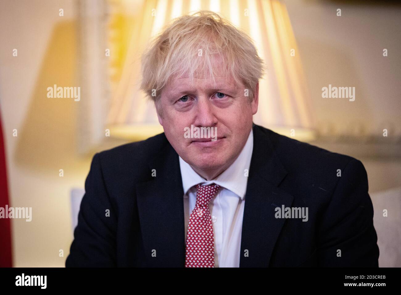 Le Premier ministre Boris Johnson lors d'une rencontre avec le président ukrainien, Volodymyr Zelenskyy, à Downing Street, Londres, pour signer un accord de partenariat stratégique avec le président face au « comportement de la Russie envers le pays ». Banque D'Images
