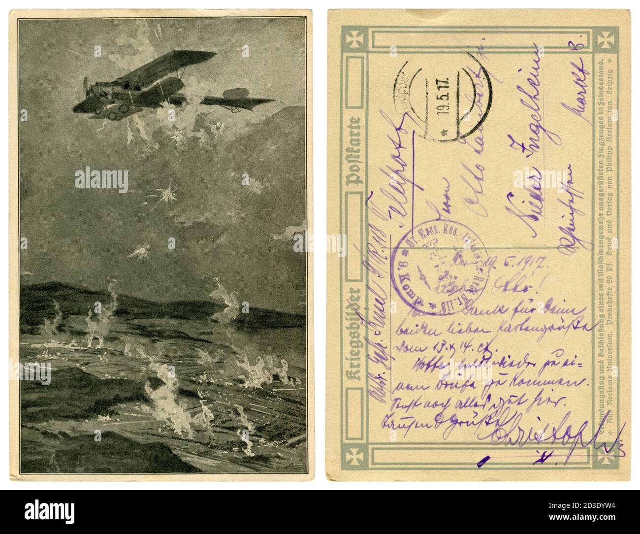 Carte postale historique allemande : tir à l'avion depuis le sol avec des mitrailleuses et des anti-mitrailleuses, la première guerre mondiale 1914-1918. Allemagne Banque D'Images