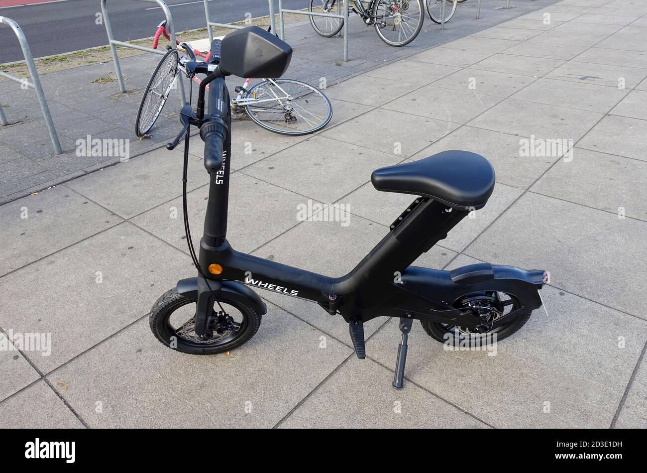 E-vélo de roues à Berlin Banque D'Images