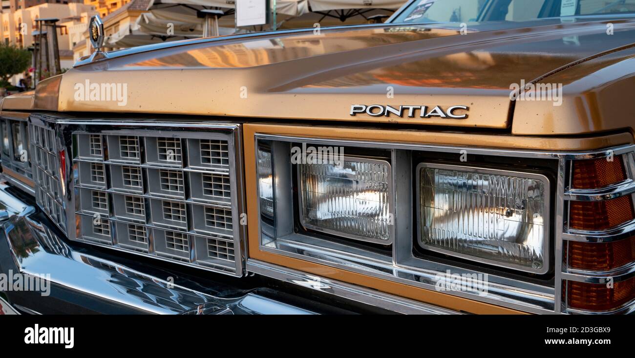 Doha,Qatar- 3 mars 2020 :1977 voitures classiques Bonneville vintage de Pontiac Banque D'Images