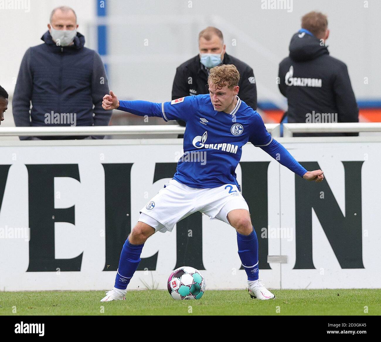 Firo: 08.10.2020 Fuvuball, 1er Bundesliga, saison 2020/2021, test Match FC Schalke 04 - SC Paderborn duels Kilian Ludewig | utilisation dans le monde entier Banque D'Images
