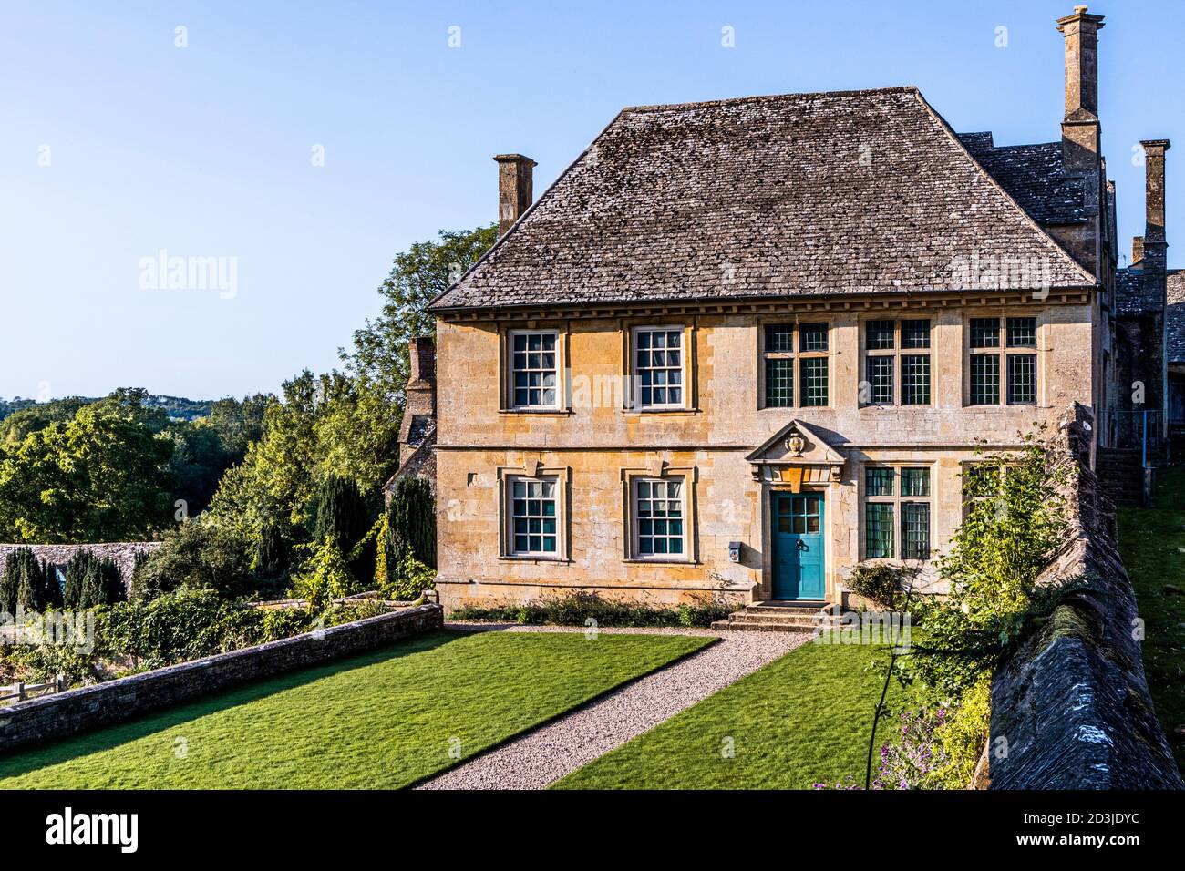 Lumière du soir sur Snowshill Manor dans le village de Snowshill, dans les Cotswolds, Gloucestershire, Royaume-Uni Banque D'Images