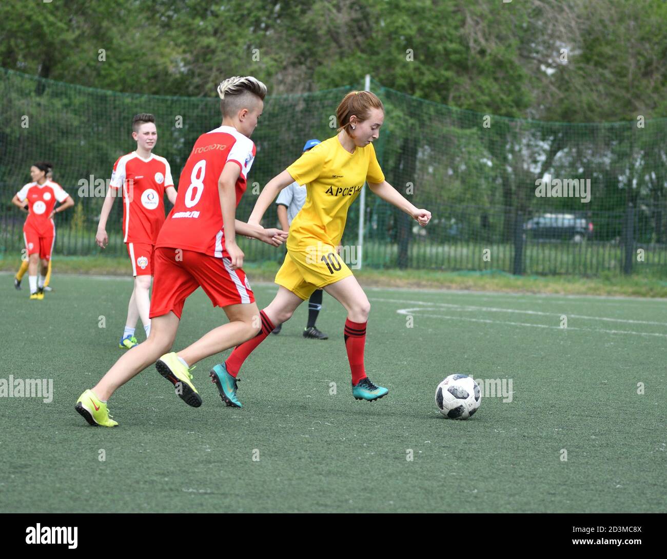 Orenbourg, Russie - 12 juin 2019 année: Les filles jouent au tournoi de football féminin, dédié à la Journée de la Russie Banque D'Images