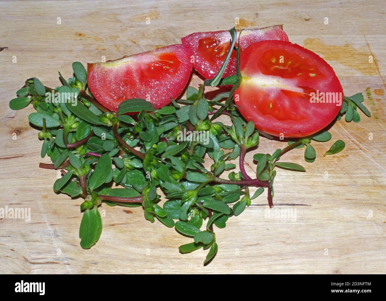 Purslaner (portulaca oleracea) avec légumes Banque D'Images