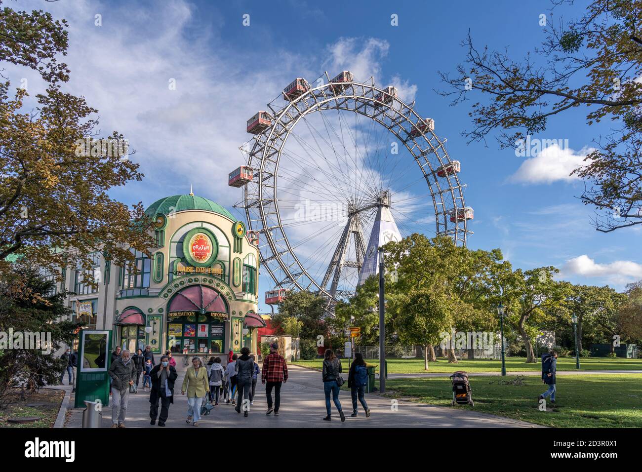 Riesenrad im Vergnügungspark im Prater, dem Wurstelprater à Wien, Österreich, Europa | Wiener Riesenrad Ferris Wheel à Prater ou Wurstelprater, a Banque D'Images