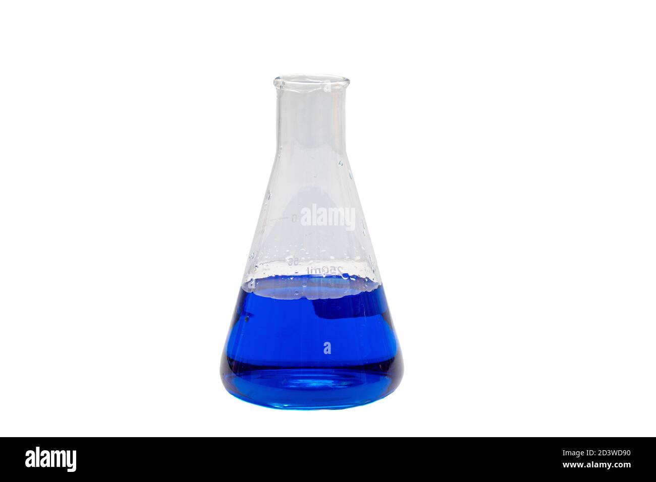 Équipement de laboratoire, Erlenmeyer flacon isolé sur fond blanc. Banque D'Images